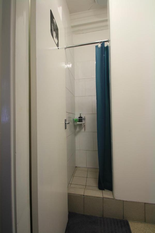 Хостел Hull Trinity Backpackers Кингстон-апон-Халл Экстерьер фото